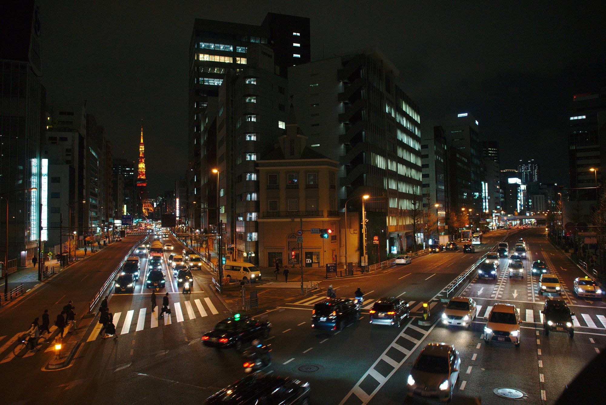 Minato City crossing 01