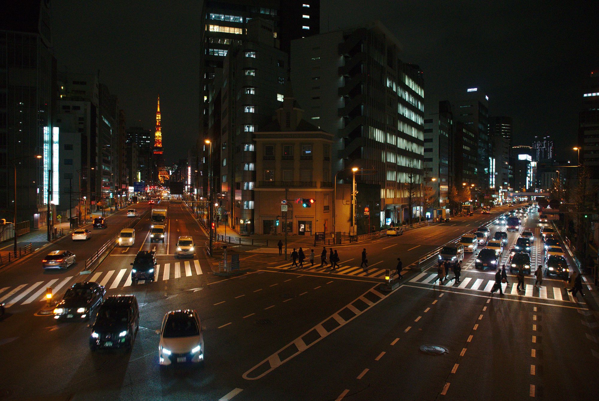 Minato City crossing 02