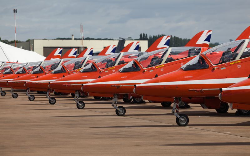 Red arrows ground display